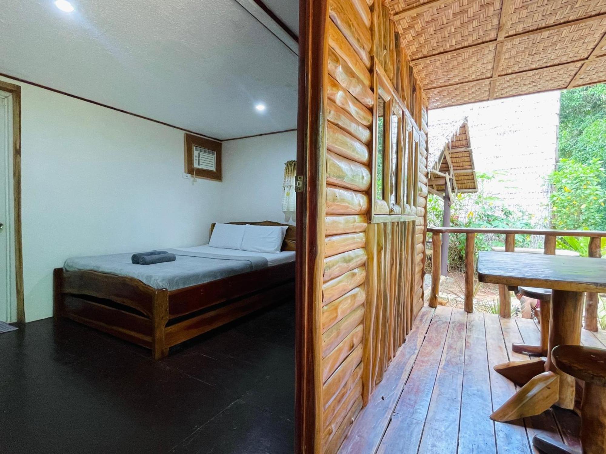 Travis Post Homestay シキホール エクステリア 写真